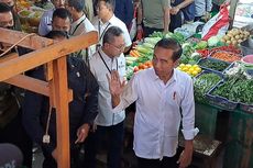 Blusukan ke Dua Pasar, Jokowi Sebut Harga Justru Turun Jelang Lebaran