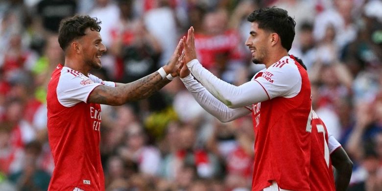 Kai Havertz dan Ben White merayakan gol saat Arsenal menang 3-0 kala menjamu Athletic Bilbao dalam laga uji coba di Stadion Emirates pada Sabtu (9/8/2025) malam WIB.