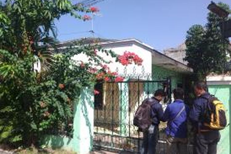 Rumah Salim Mubarok Attamimi di Jalan Irian Jaya Kelurahan Karanganyar Kecamatan Panggungrejo Kota Pasuruan yang dijual tapi hingga kini belum laku.