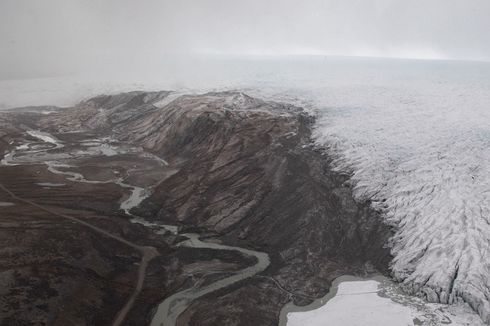 Fenomena Langka, Hujan Deras di Greenland, Apa Dampaknya bagi Manusia?