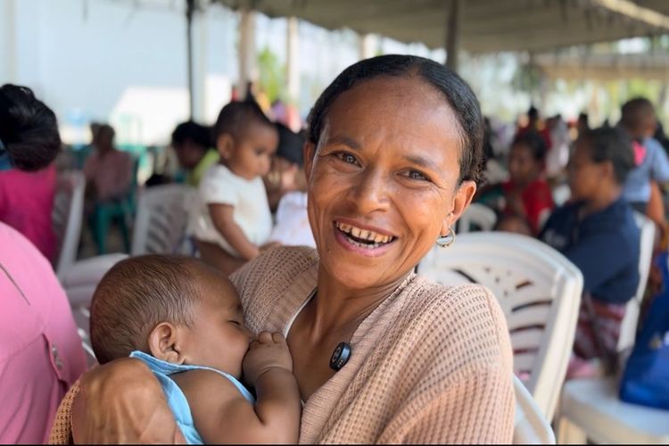 Adelia Mone, salah satu warga Timor Tengah Selatan, NTT, yang menerima bantuan Genting untuk mencegah stunting.
