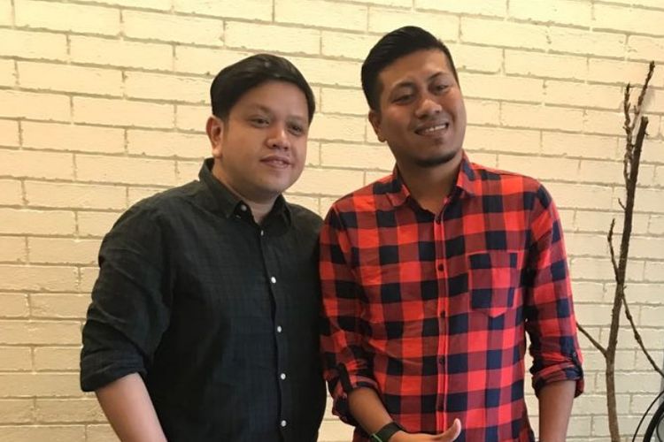 Teuku Shafick berpose bersama penyanyi pendatang baru Jordan