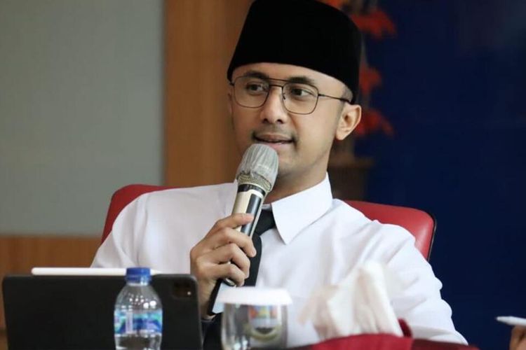 Bupati Bandung Barat, Hengky Kurniawan resmi dilantik.