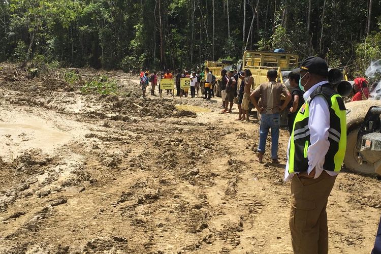 Jalan Trans-Papua rusak para di 84 titik.