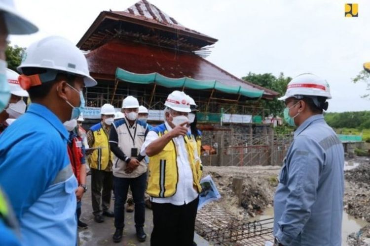 Menteri PUPR Basuki Hadimuljono saat meninjau progres infrastruktur penunjang KTT G20