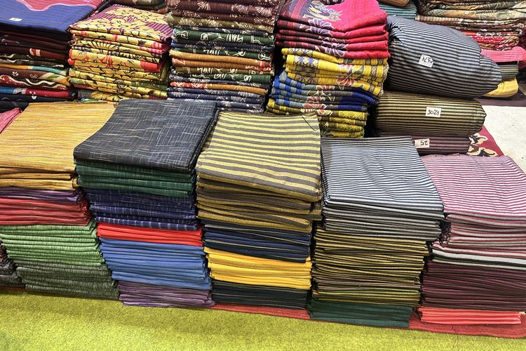 Produk UMKM yang ada di INACRAFT 2026 di Jakarta Convention Center, Jakarta Pusat, Rabu (4/2/2026).