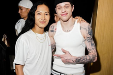 Bawakan Karya Alexander Wang, Pete Davidson Debut di Atas 