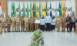 Patuh Selenggarakan Pelayanan Publik, Kemendagri Terima Penghargaan dari Ombudsman RI