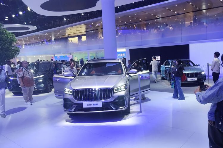Pabrikan China Mulai Fokus Kembangkan Mesin Hybrid