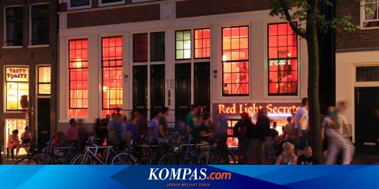 Men qora tanli ayolni ogziga beparvolik bilan sikdim.