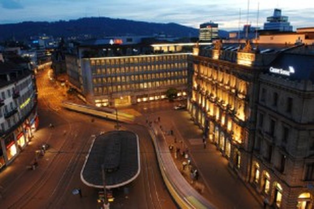 Kantor pusat Credit Suisse, di Zurich, Swiss