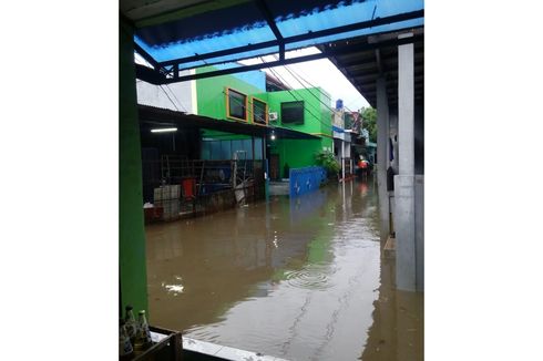 Kali Cipinang Meluap, Sejumlah Wilayah di Jakarta Timur Tergenang Banjir