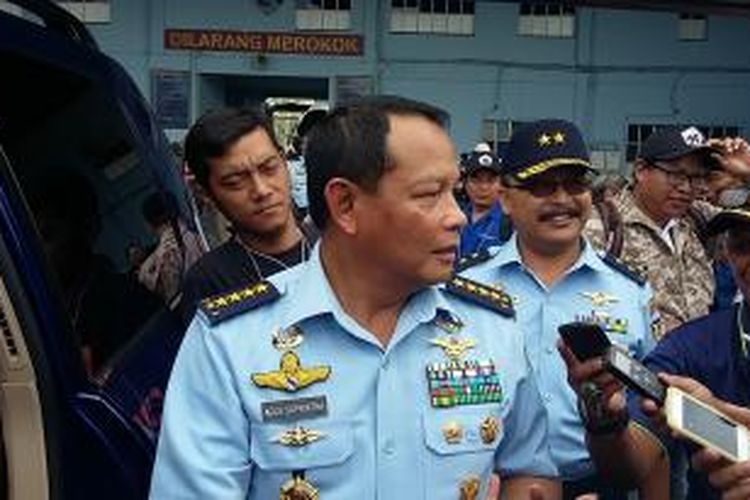Kepala Staf TNI Angkatan Udara Marsekal Agus Supriatna, saat ditemui di Skadron II Lanud Halim Perdanakusuma, Jakarta, Selasa (7/4/2015).