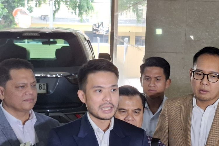 Saat Ijazah Jokowi Akhirnya Diserahkan ke Penyidik...