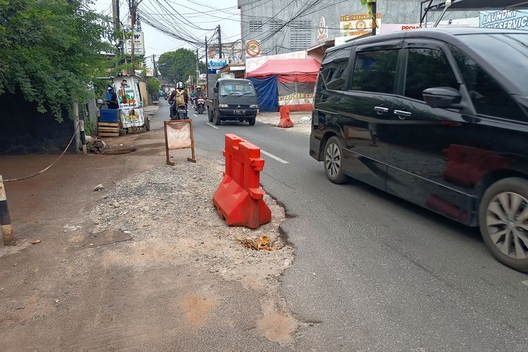 Bina Marga Kramat Jati Minta PAM Jaya Segera Perbaiki Jalan Rusak Bekas Galian Pipa