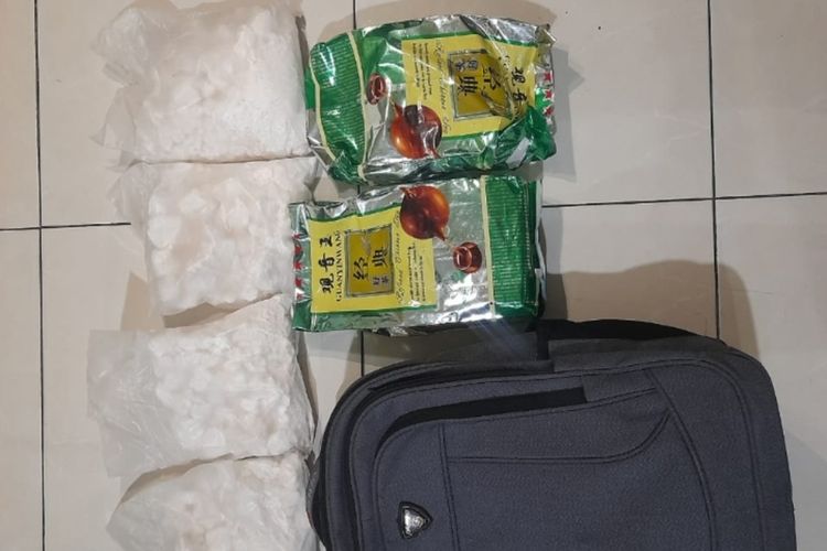 Ambil Tas Berisi Heroin dan Sabu di Tong Sampah, Pria Ditangkap Polisi di Pekanbaru