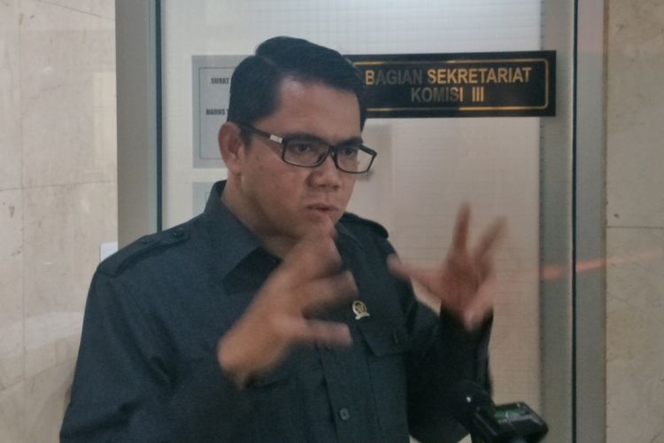 Anggota Komisi III DPR RI Arteria Dahlan saat ditemui di Kompleks Parlemen, Senayan, Jakarta, Kamis (15/3/2018).