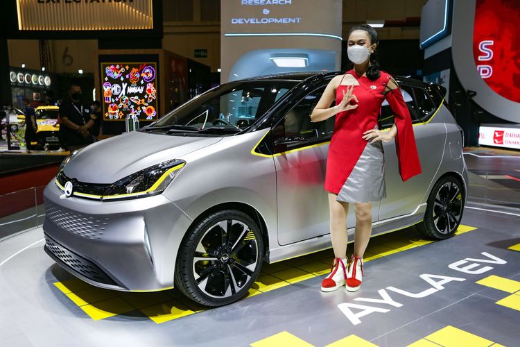 Mobil listrik konsep Daihatsu Ayla EV dipamerkan di ajang Gaikindo Indonesia International Auto Show (GIIAS) 2022 di ICE BSD, Tangerang, Jumat (12/8/2022).