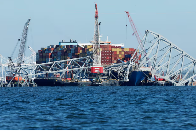 Hancurkan Jembatan Baltimore, Operator Kapal Bayar Rp 1,6 Triliun