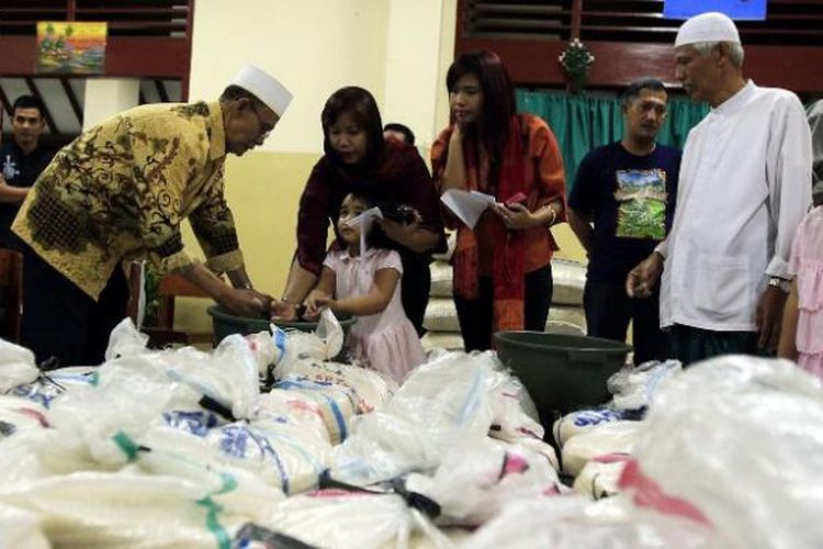 Menurut Baznas soal zakat fitrah, tujuan mengeluarkan zakat fitrah adalah setelah puasa harus menyucikan diri. 