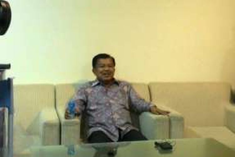 Wakil Presiden Jusuf Kalla di Kantor Wakil Presiden, Jakarta, Rabu (20/4/2016)