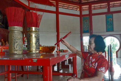 Melihat Perayaan Imlek di Klenteng Bao An Gong Sumbawa  