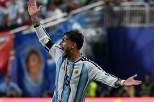 Keributan Warnai Selebrasi Juara Spanyol, Leandro Paredes sampai Diusir dari Lapangan