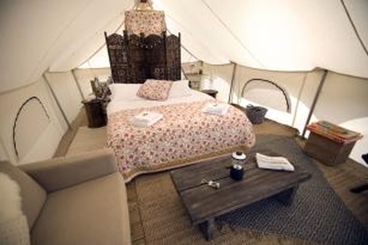 Salah satu contoh kamar tenda dari The Pop-up Hotel saat di Cornwall, Inggris