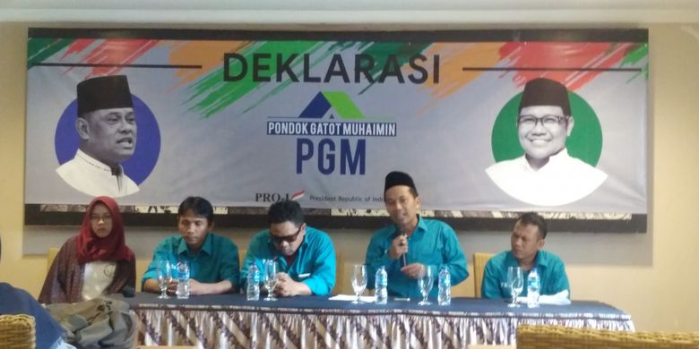 Kelompok Pro-1 mendeklarasikan dukungan terhadap mantan Panglima TNI Jenderal (Purn) Gatot Nurmantyo dan Ketua Umum Partai Kebangkitan Bangsa Muhaimin Iskandar sebagai capres-cawapres 2019 di Jakarta, Sabtu (14/4/2018).