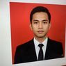 20 Salinan Teks Gemini AI Foto Studio Formal dengan Background Polos