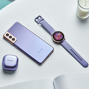 Galaxy S21 Plus dengan Galaxy Buds Pro dan Galaxy Watch