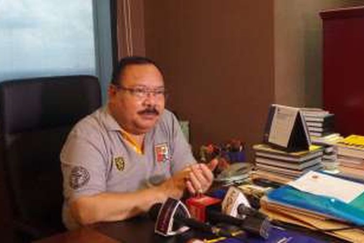 Anggota Komisi i DPR dari Fraksi Partai Nasdem, Supiadin Aries Saputra di Kompleks Parlemen, Senayan, Jakarta, Kamis (5/1/2017)