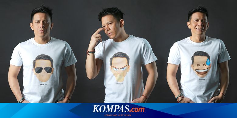 A Series 2021 Kaos  dengan Wajah Emoji Ariel NOAH yang 