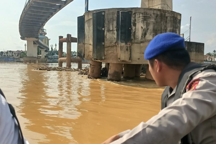 Nakhoda Tugboat Jadi Tersangka Tongkang Tabrak Jembatan Gentala Arasy, Jambi