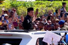 Pamit ke Solo, Jokowi Lambaikan Tangan dari Sunroof Maung MV3 Garuda Limousine