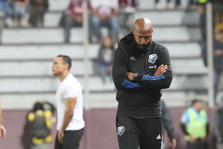 Thierry Henry saat mendampingi CF Montreal tampil di Liga Champions CONCACAF kontra Deportivo Saprissa, 19 Februari 2020.