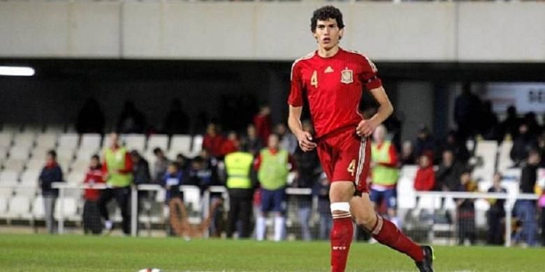 Bek Real Zaragoza asal Spanyol, Jesus Vallejo.