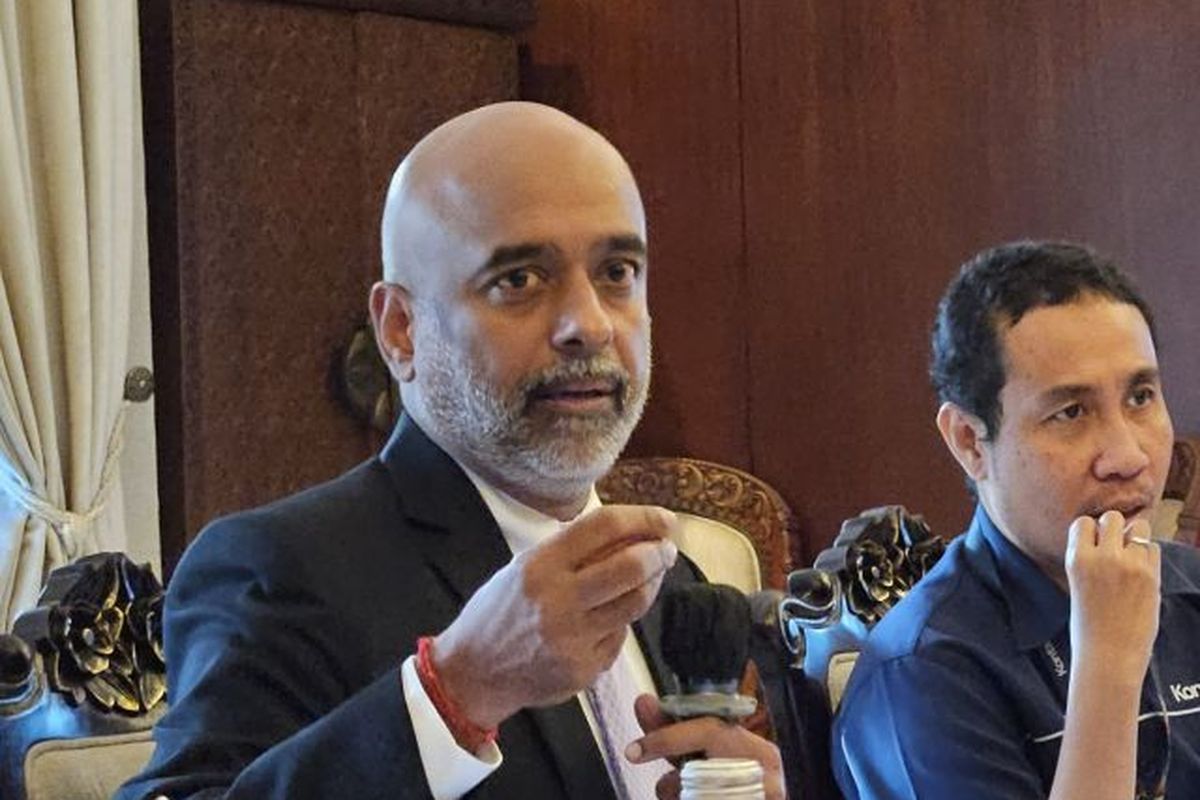Direktur untuk Asia Selatan dan Tenggara Gates Foundation Hari Menon dalam acara media roundtable di Jakarta, Rabu (7/5/2025). Yayasan internasional ini menegaskan belum terlibat dalam program makan bergizi gratis di sekolah karena fokus utamanya adalah pada balita.