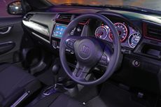 Beda Interior Honda Brio RS Facelift dan Daihatsu Sirion