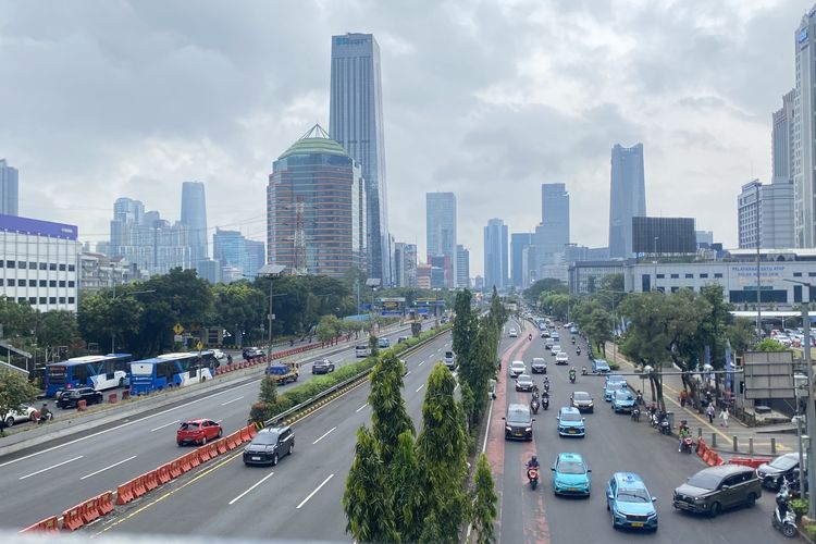 Kondisi Lalu Lintas Jakarta Pagi Ini: Gatot Subroto Ramai, PGC Lengang