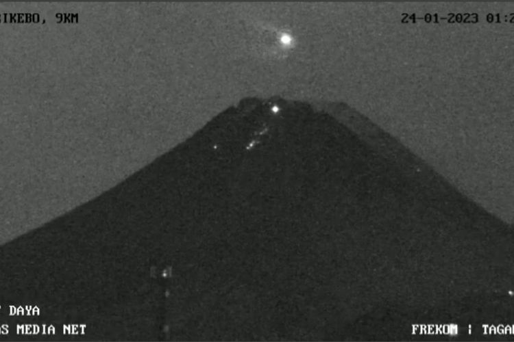 Fakta Cahaya di Atas Gunung Merapi, Bukan UFO melainkan Satelit