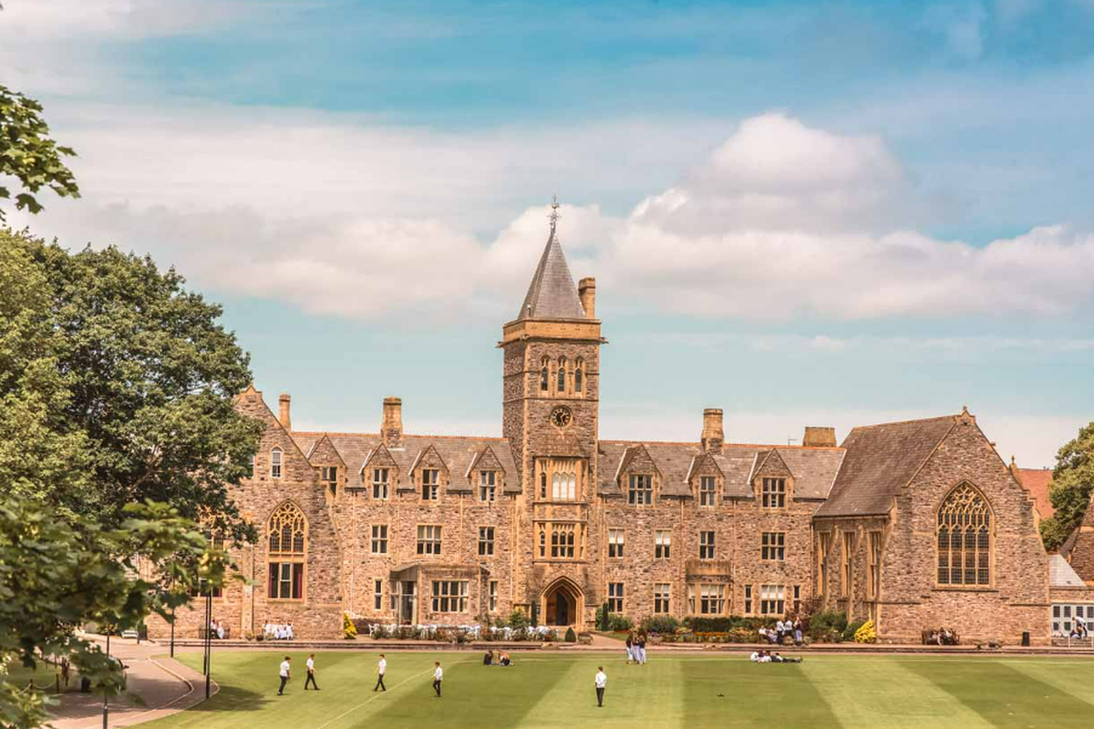 Fakta Taunton School, Sekolah Mewah Anak Nikita Mirzani di Inggris
