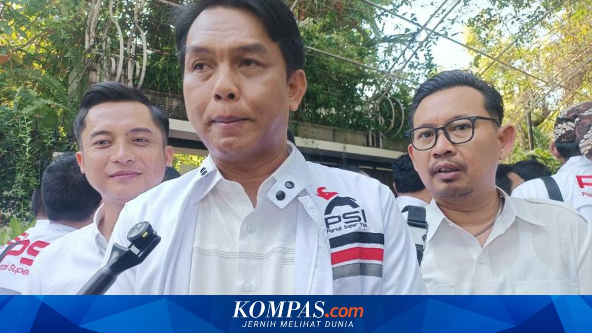Jokowi Injak Kepala Kerbau di Lampung, PSI Jateng: Murni Ritual Adat