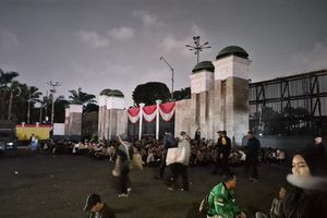 Situasi Terkini Depan Gedung DPR, Bantuan Logistik untuk Massa Terus Berdatangan