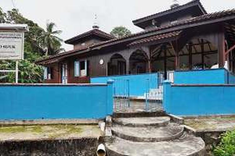 Masjid Al Ikhlas di Jalan Penghulu, Desa Sijuk, Tanjung Pandan, Belitung, Senin (13/6/2016).