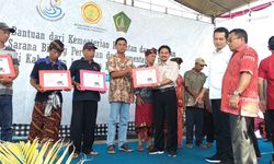 Kementan Beri Alsintan Senilai Rp 650 Juta ke Petani Jembrana Bali