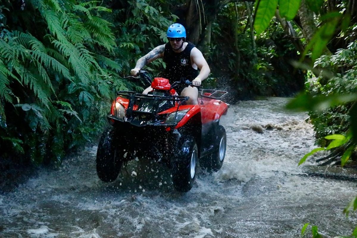 ATV Quad Bike menjadi cara menyenangkan untuk menyatu dengan alam sambil memacu adrenalin di Bali