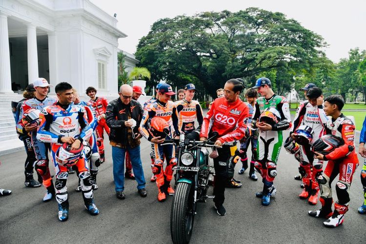 Parade pebalap MotoGP 2022 di Jakarta