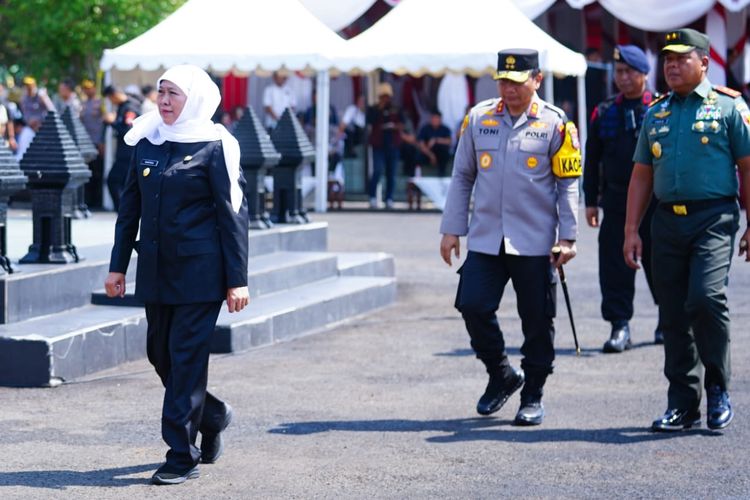 Demokrat ingin Gubernur Jawa Timur (Jatim) Khofifah Indar Parawansa (kiri) dipertimbangkan sebagai cawapres Prabowo Subianto untuk Pilpres 2024.
