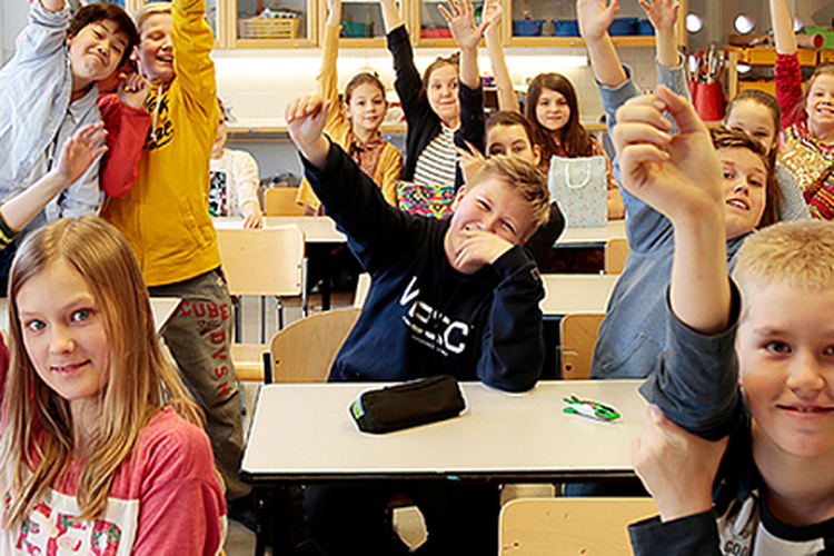 Ilustrasi kegiatan sekolah di Finlandia.
